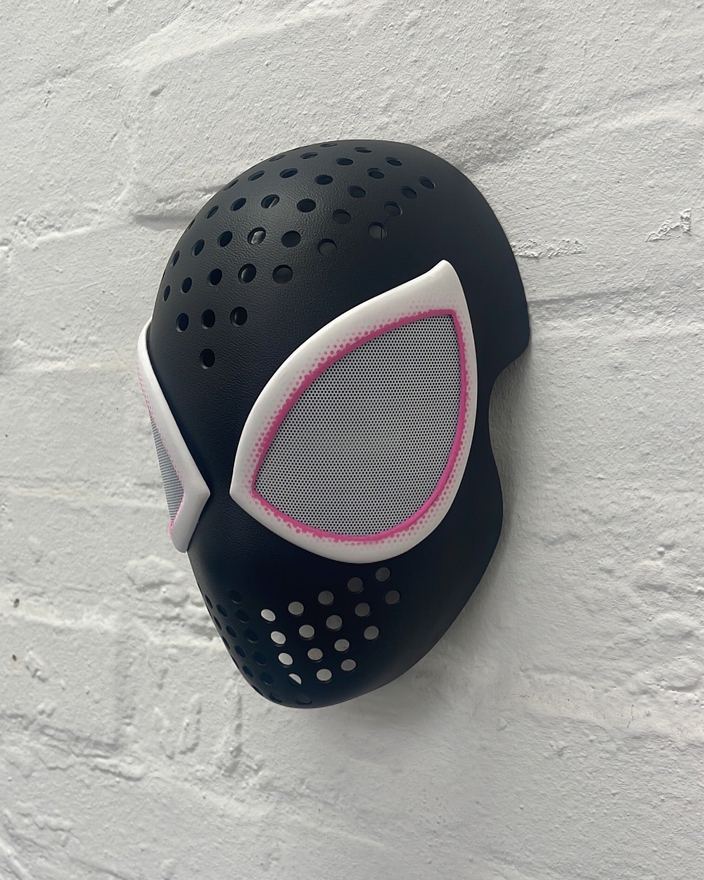 Across The Spider-Verse (Gwen) FaceShell & Magnetic Frames